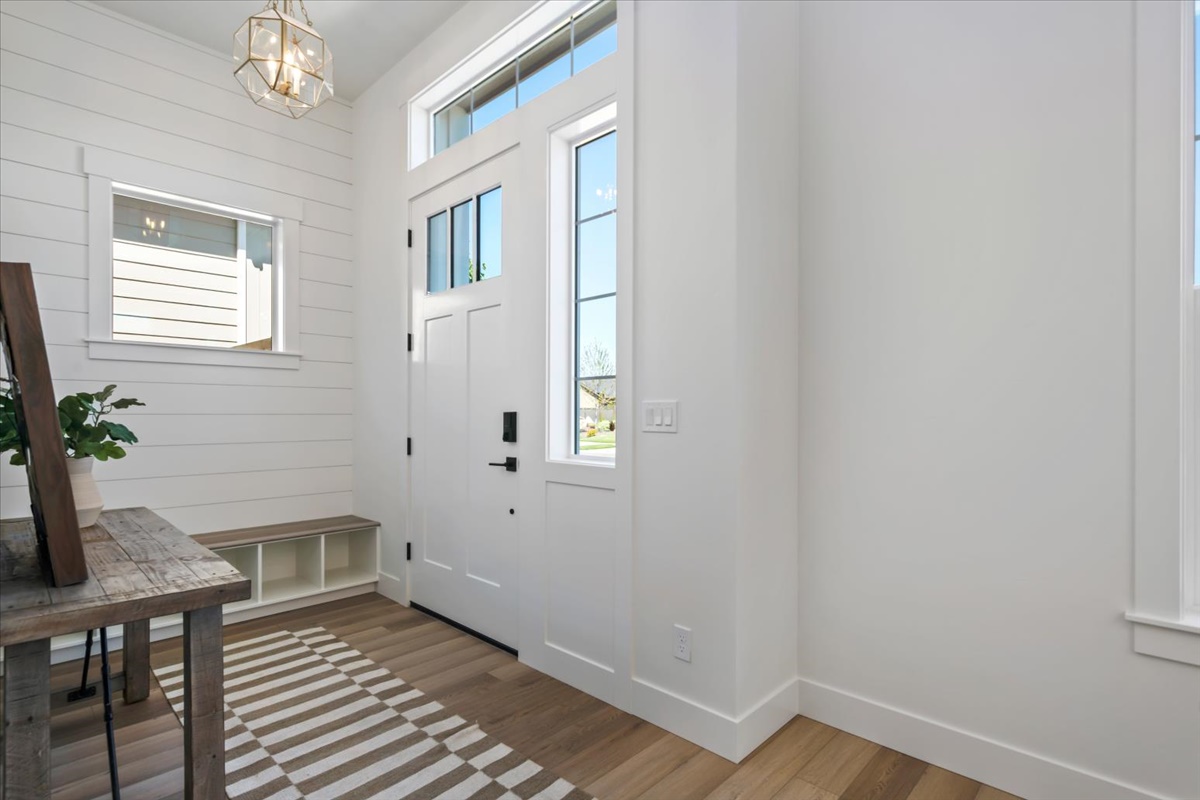 04-1005 Escalation St_003