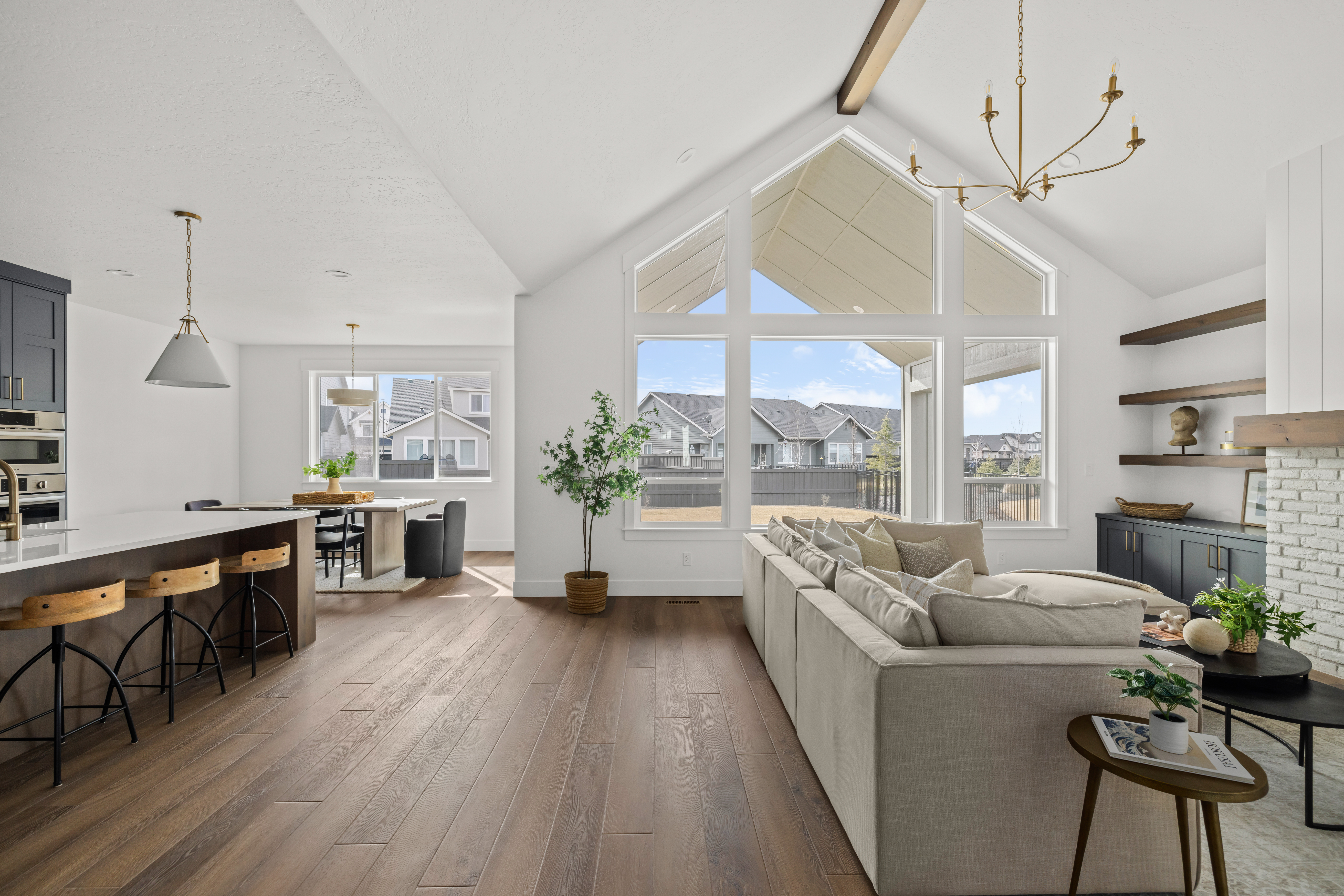 4275NMaddenWay-11