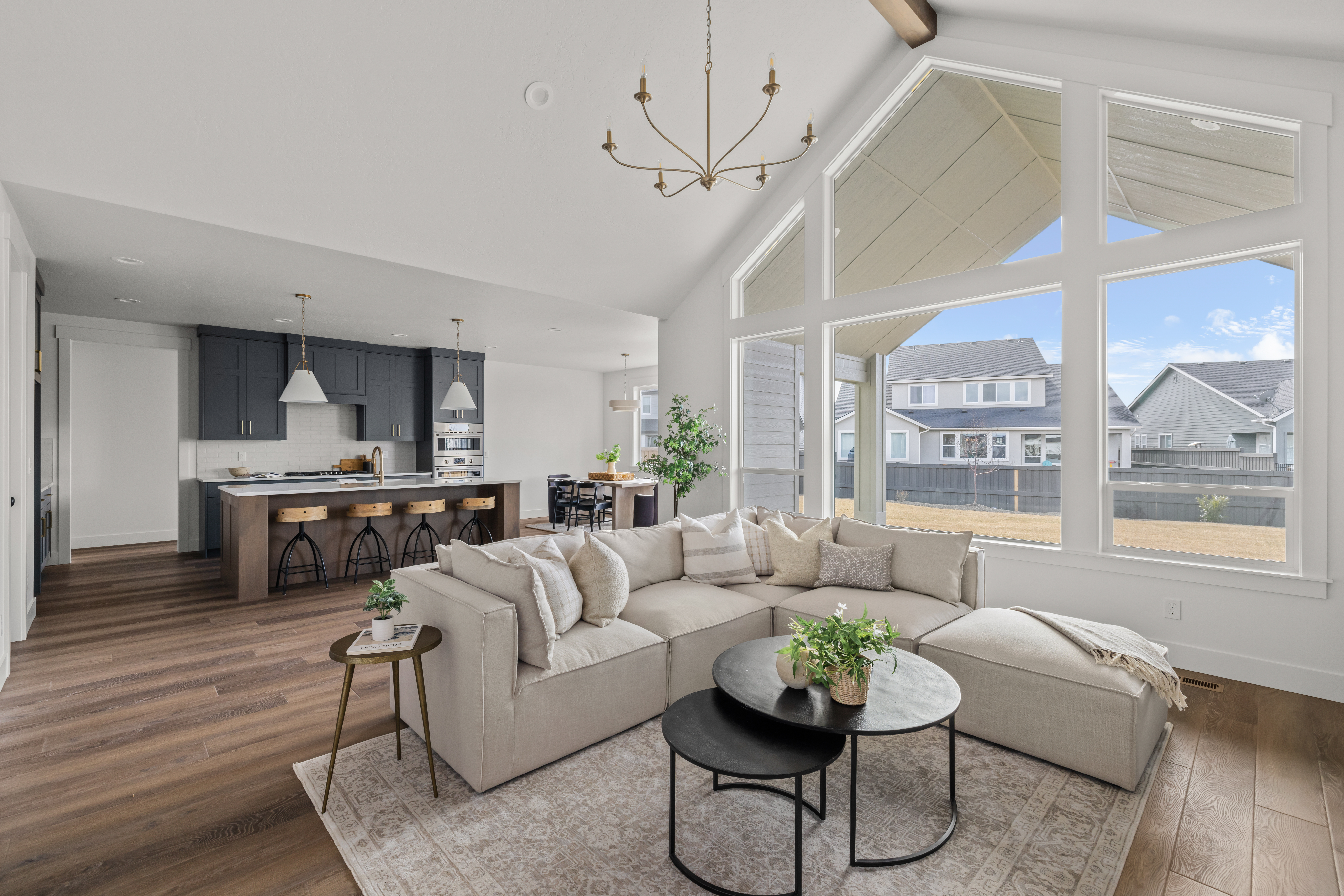 4275NMaddenWay-17