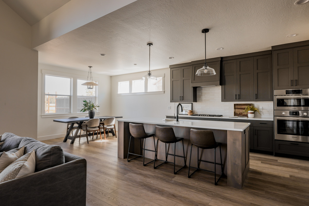 1072 E Crescendo St_007
