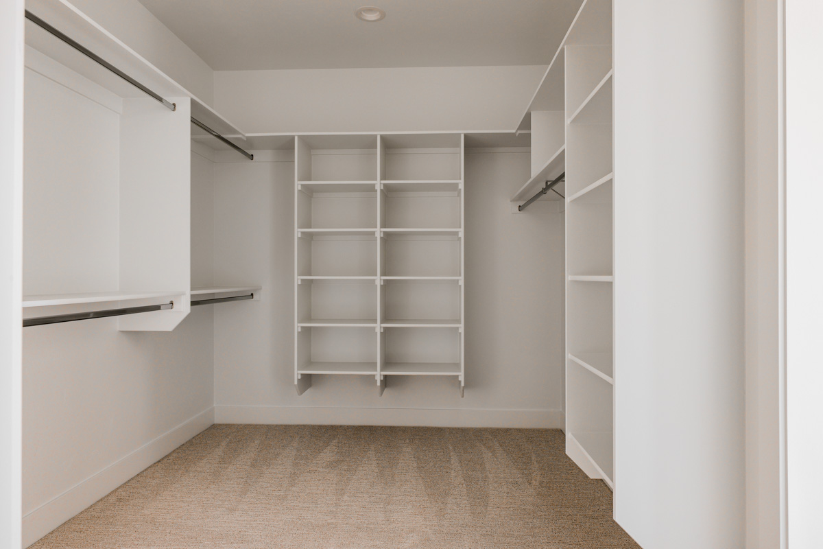 1072 E Crescendo St_033