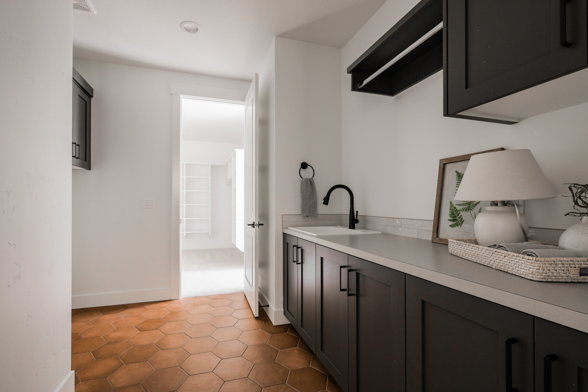 1072 E Crescendo St_035