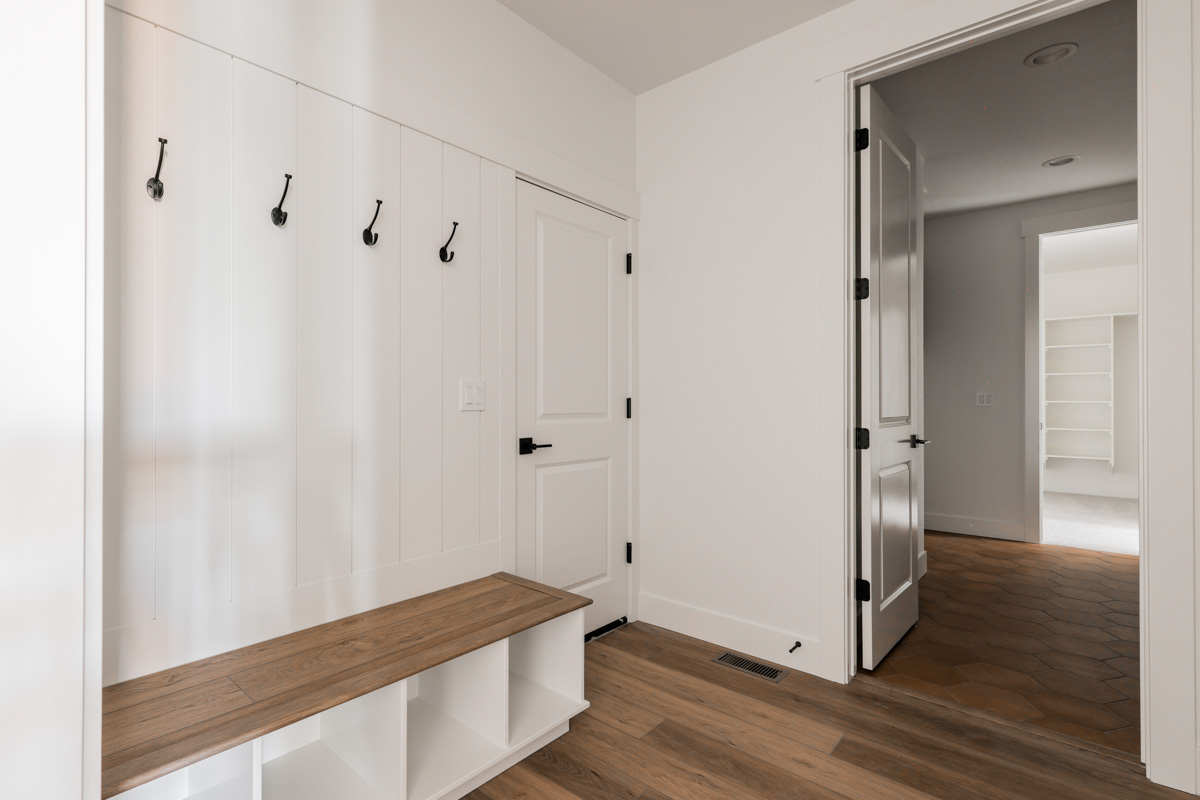 1072 E Crescendo St_036