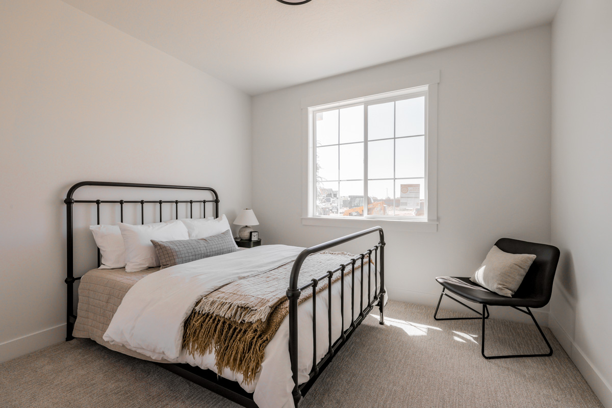 1072 E Crescendo St_041