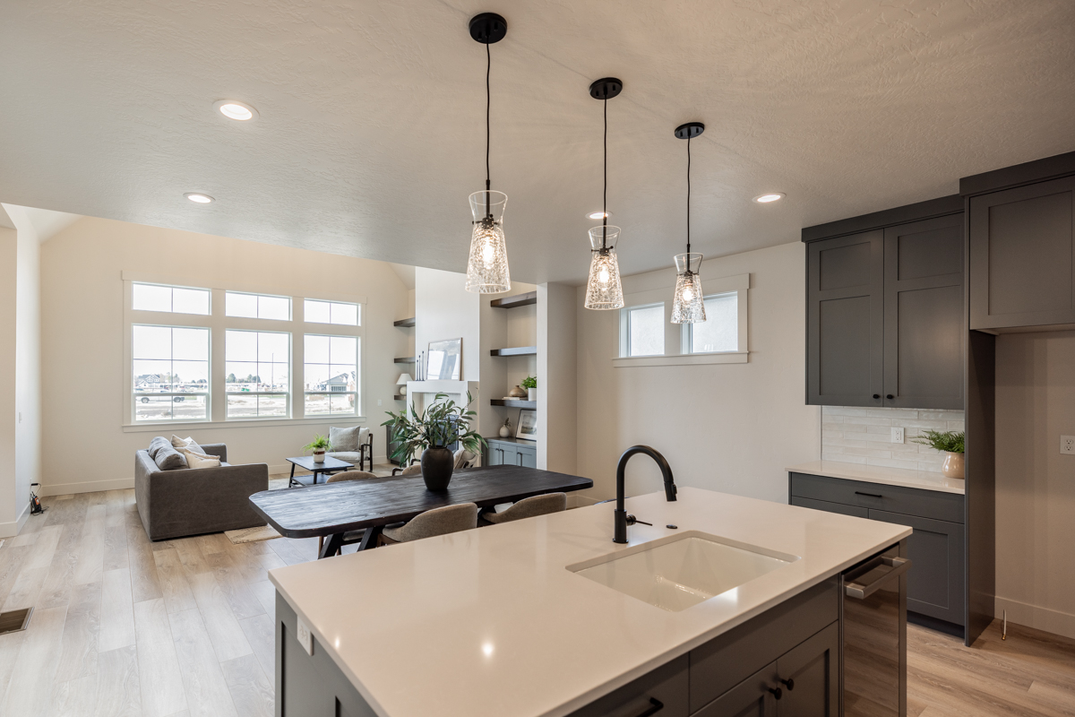 6128 S Apex Ave_023