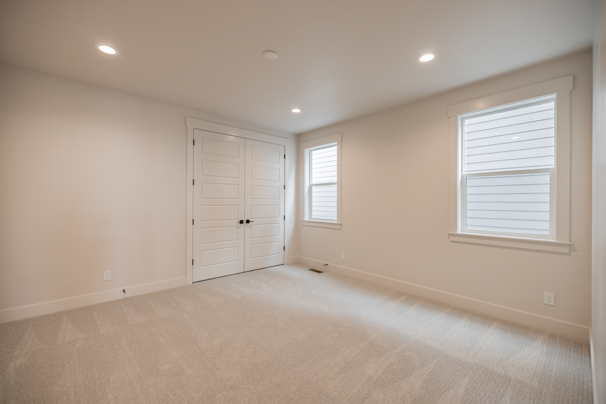 6128 S Apex Ave_025
