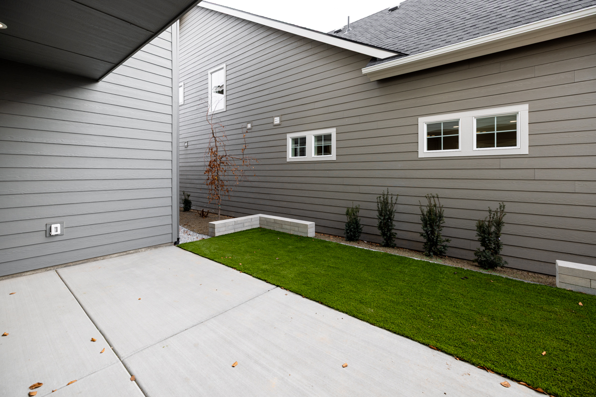 6128 S Apex Ave_045