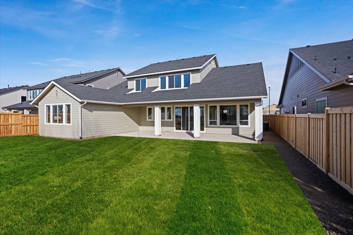 2545 E Cavern Dr_044