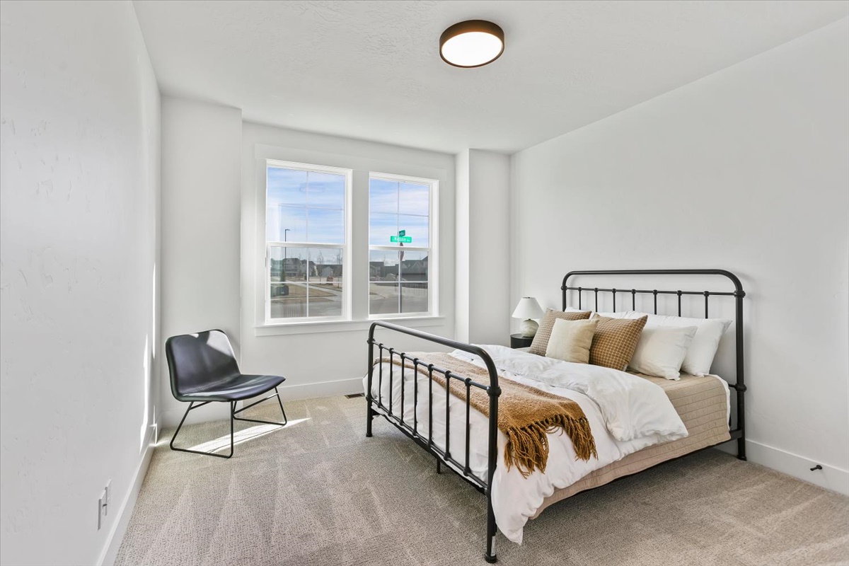 6807 S Messner Way_009