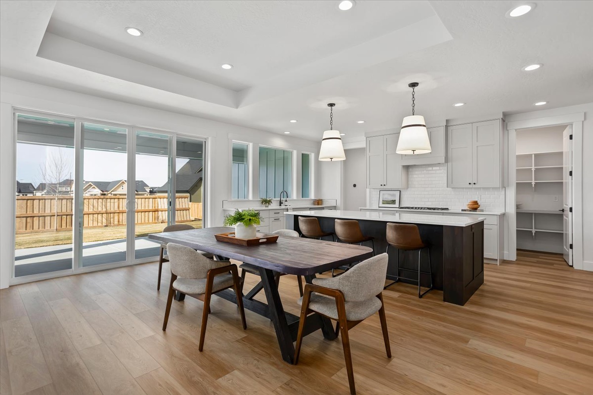 6807 S Messner Way_018