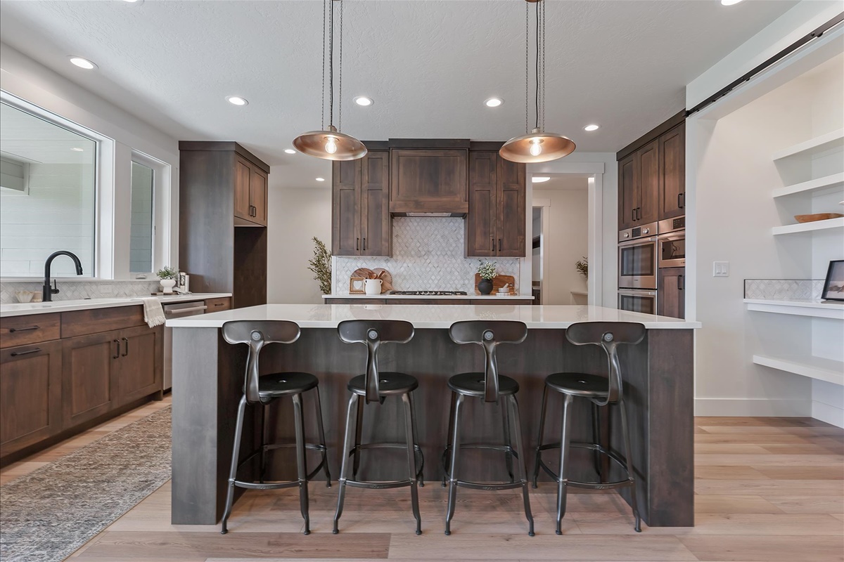 6789 S Messner Way_03