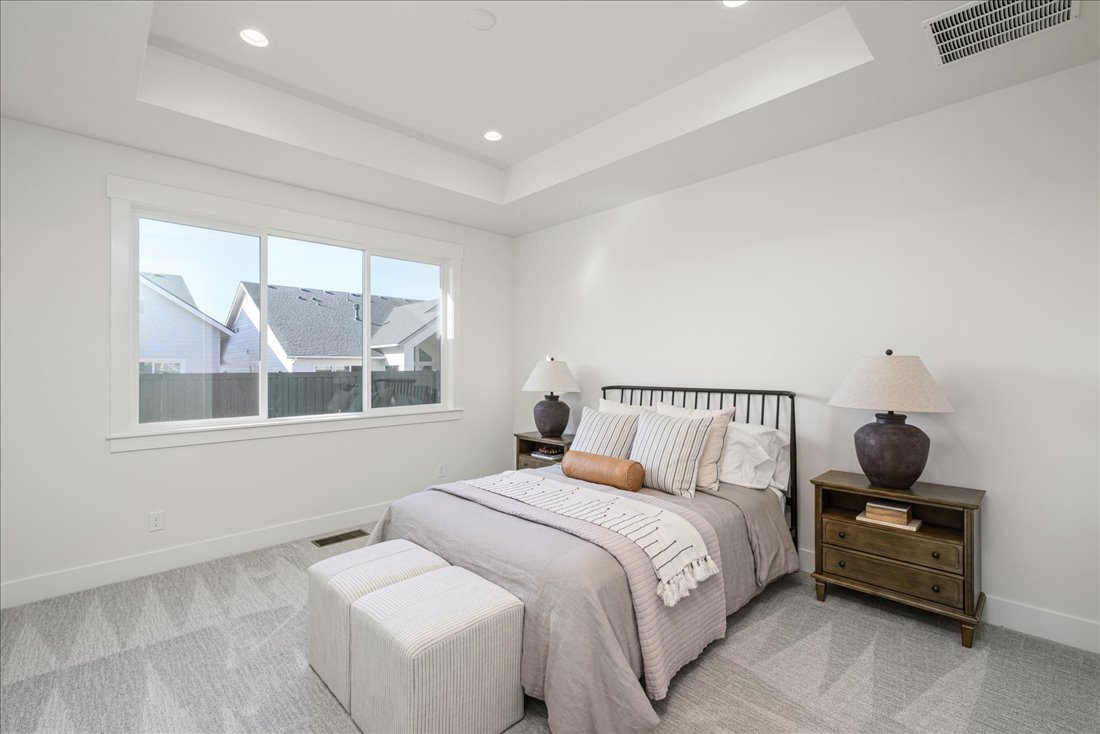 14-14_1101 E Crescendo St-22