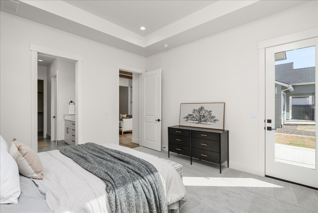 15-15_1081 E Crescendo St-25