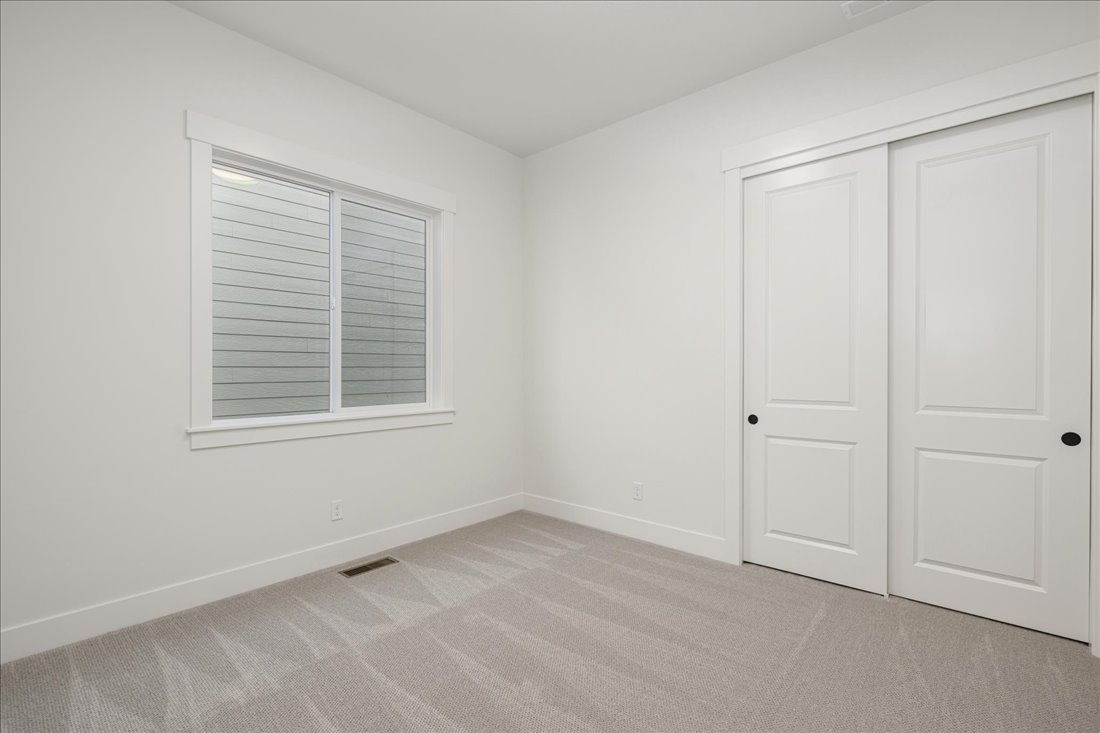 20-20_1081 E Crescendo St-10