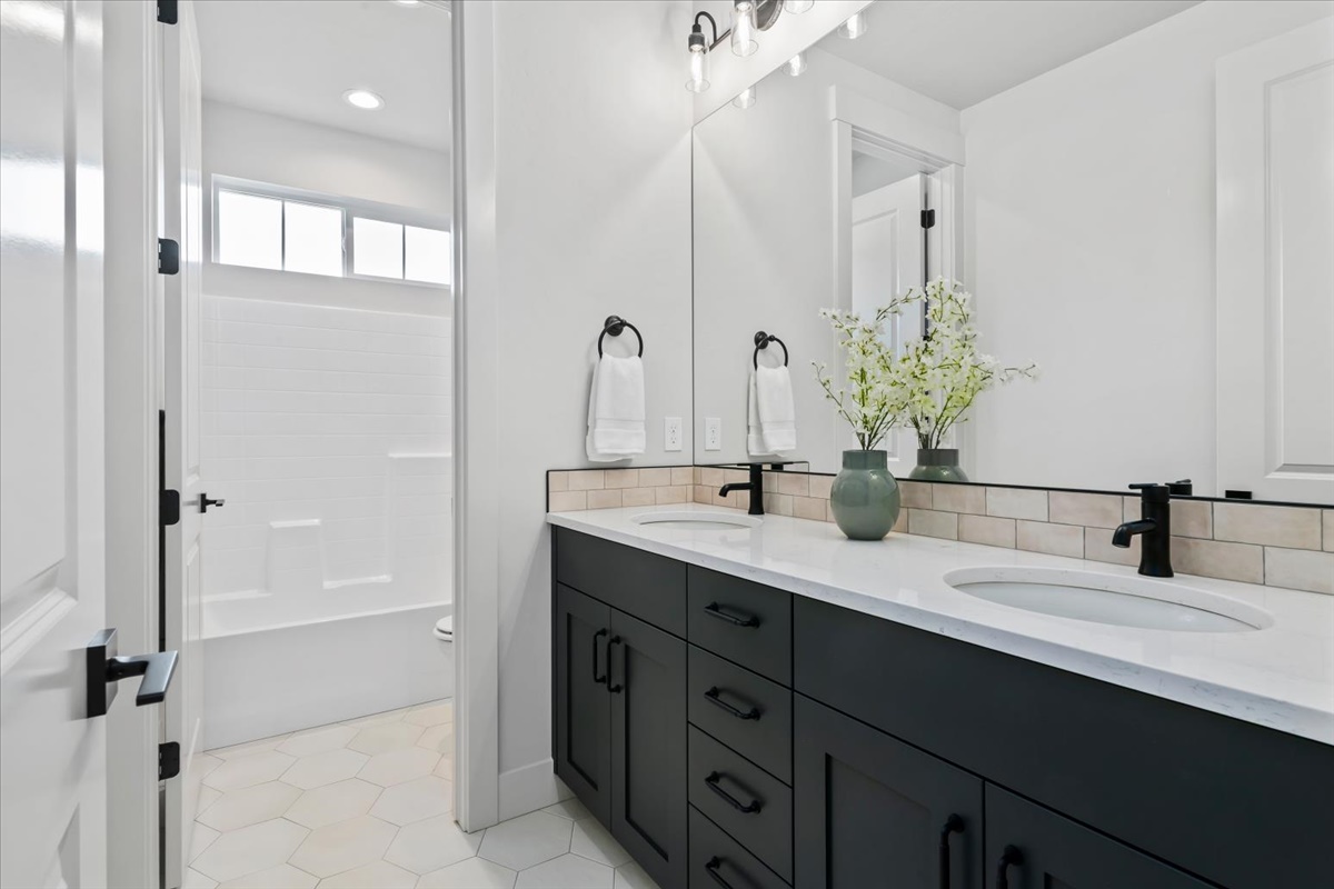 2653 Cavern Dr_012