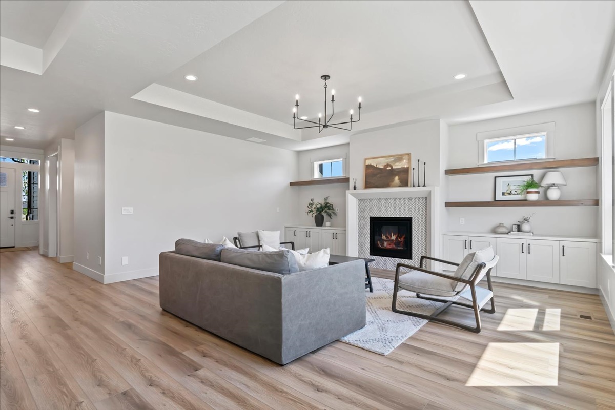 2653 Cavern Dr_019