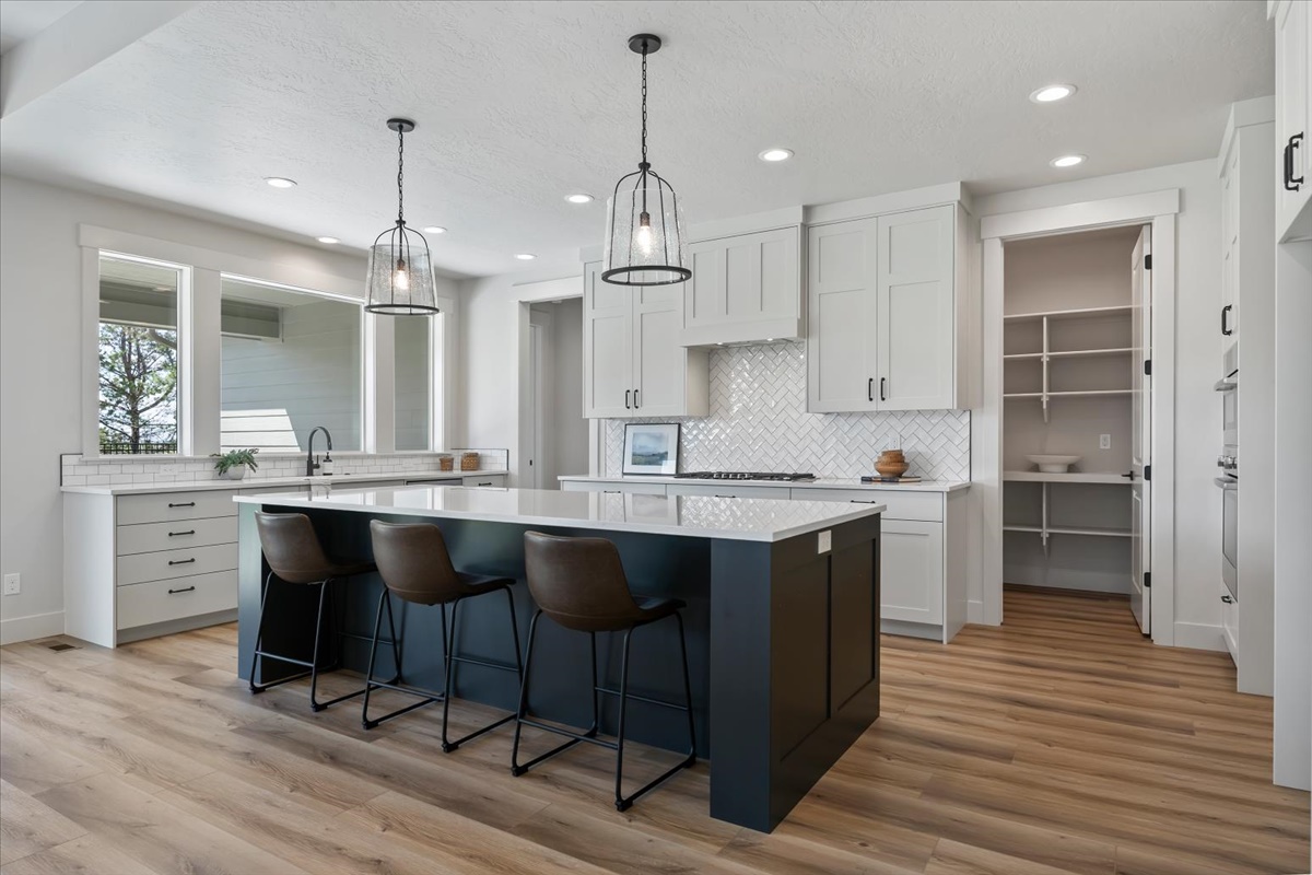 2653 Cavern Dr_025