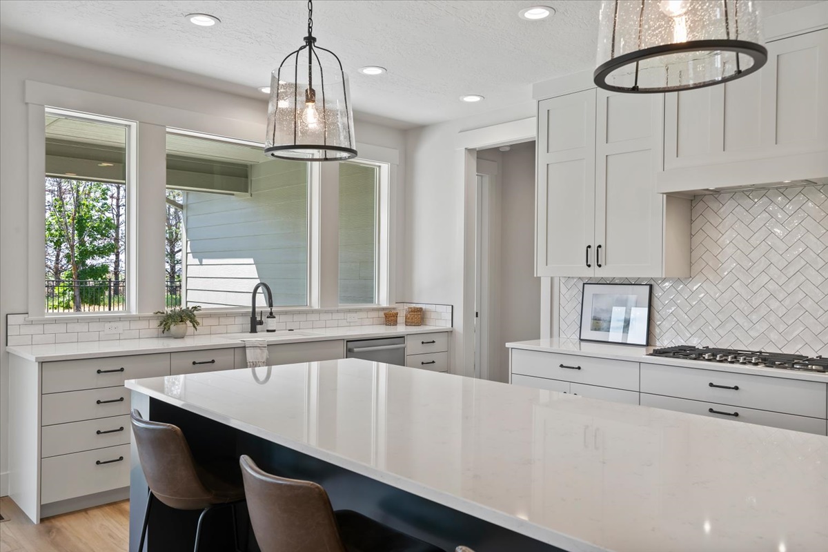 2653 Cavern Dr_026