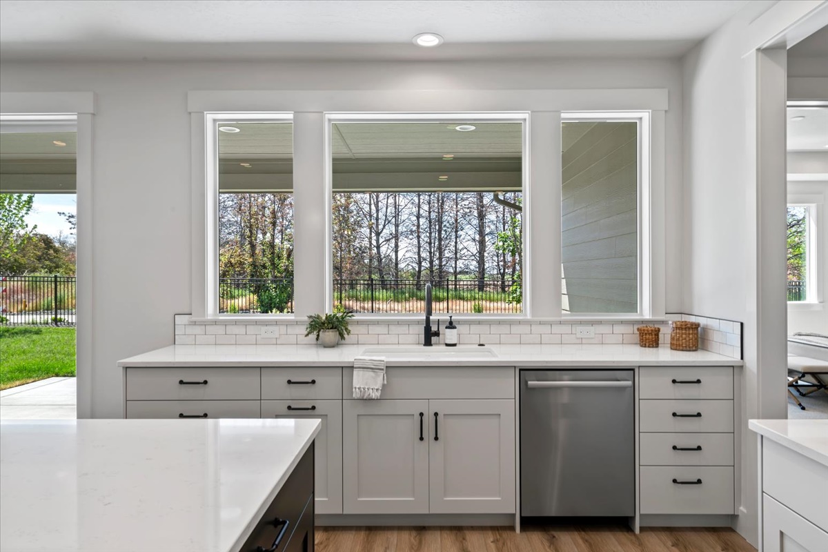 2653 Cavern Dr_029