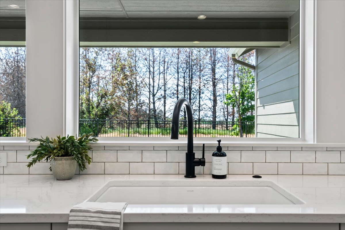 2653 Cavern Dr_031