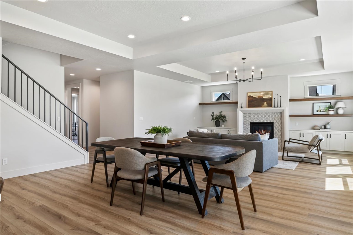 2653 Cavern Dr_035