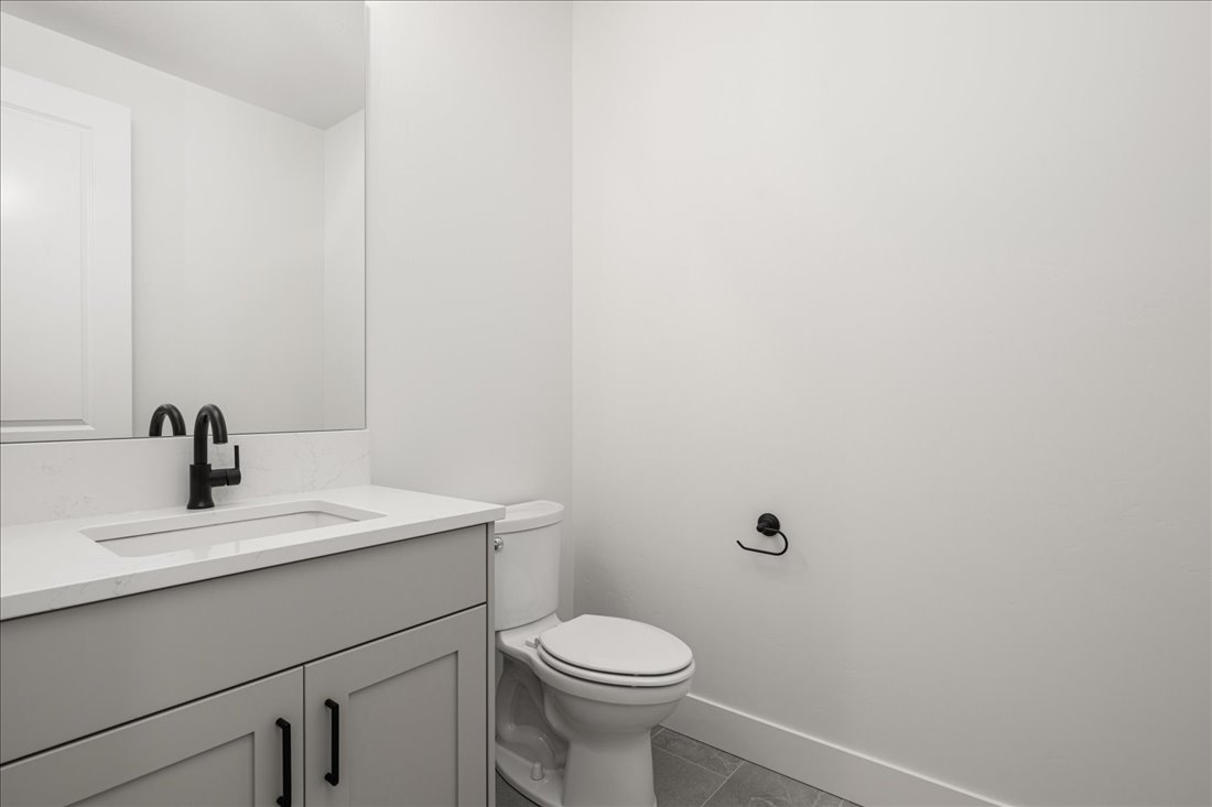 29-29_1101 E Crescendo St-28