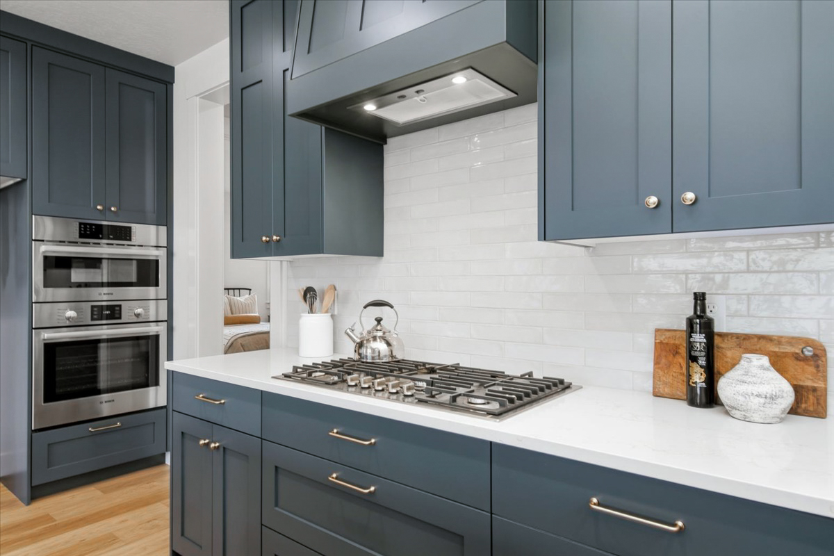 1027 E Escalation St_22