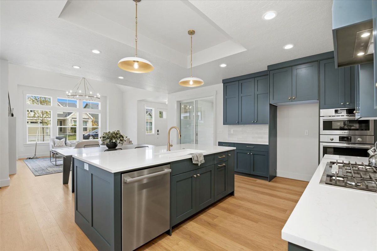 1027 E Escalation St_24