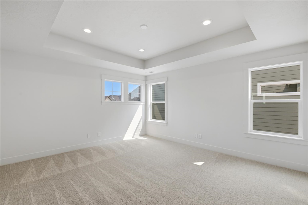 1027 E Escalation St_37
