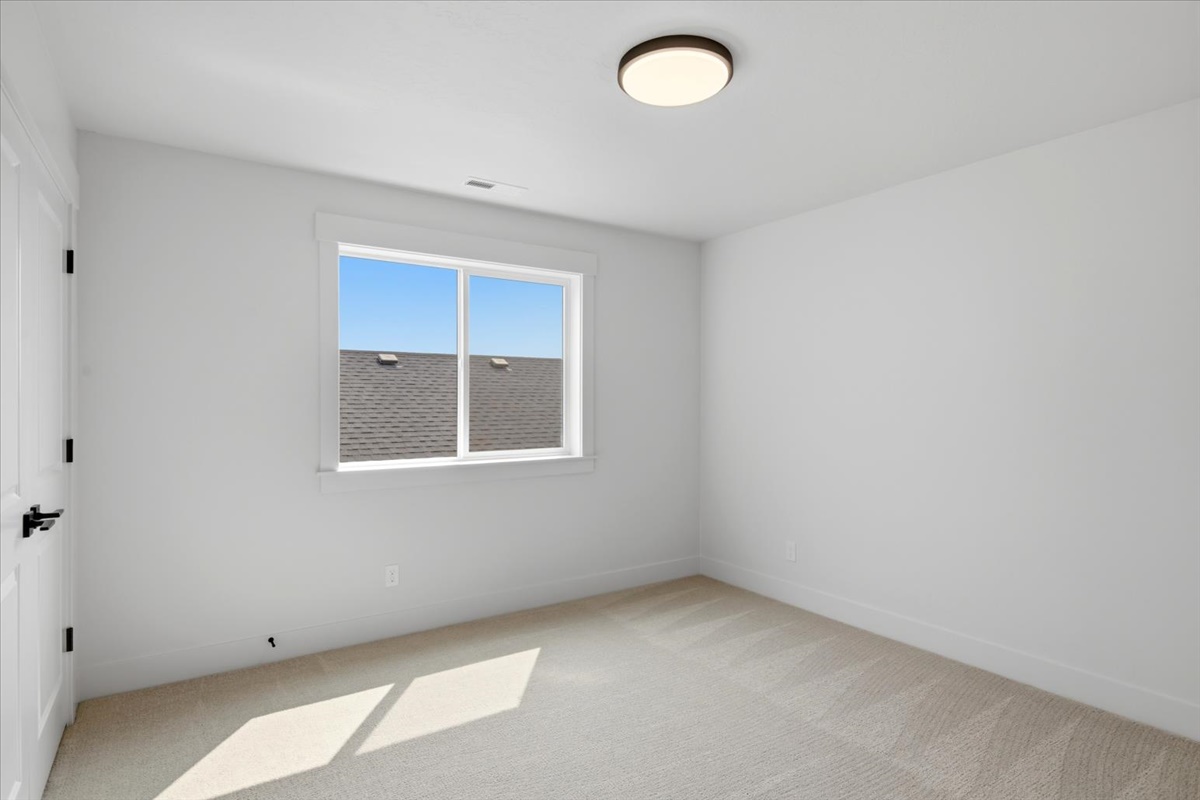 1027 E Escalation St_41