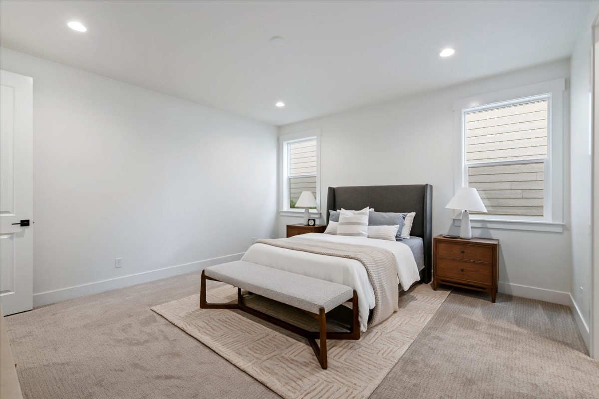 28-1005 Escalation St_021