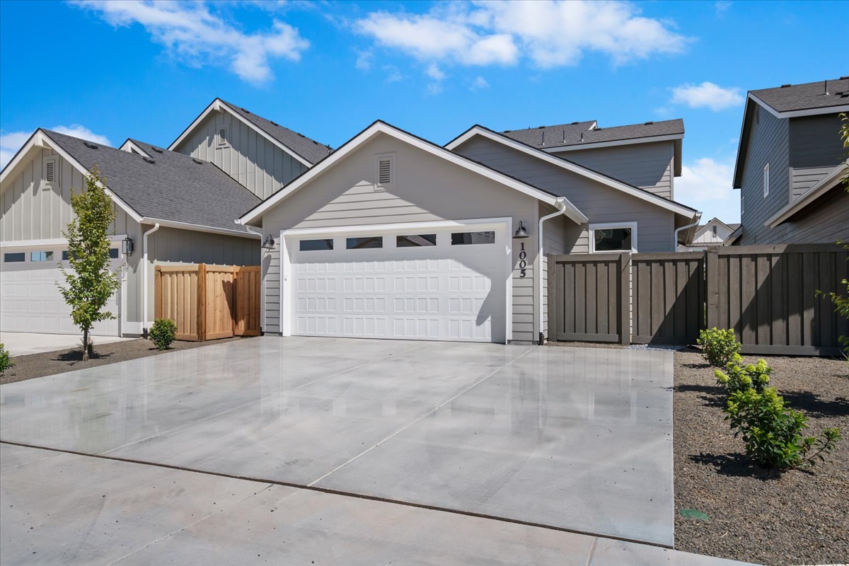 62-1005 Escalation St_062