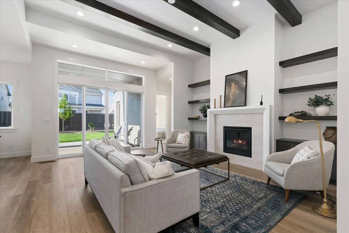 844 Escalation_002