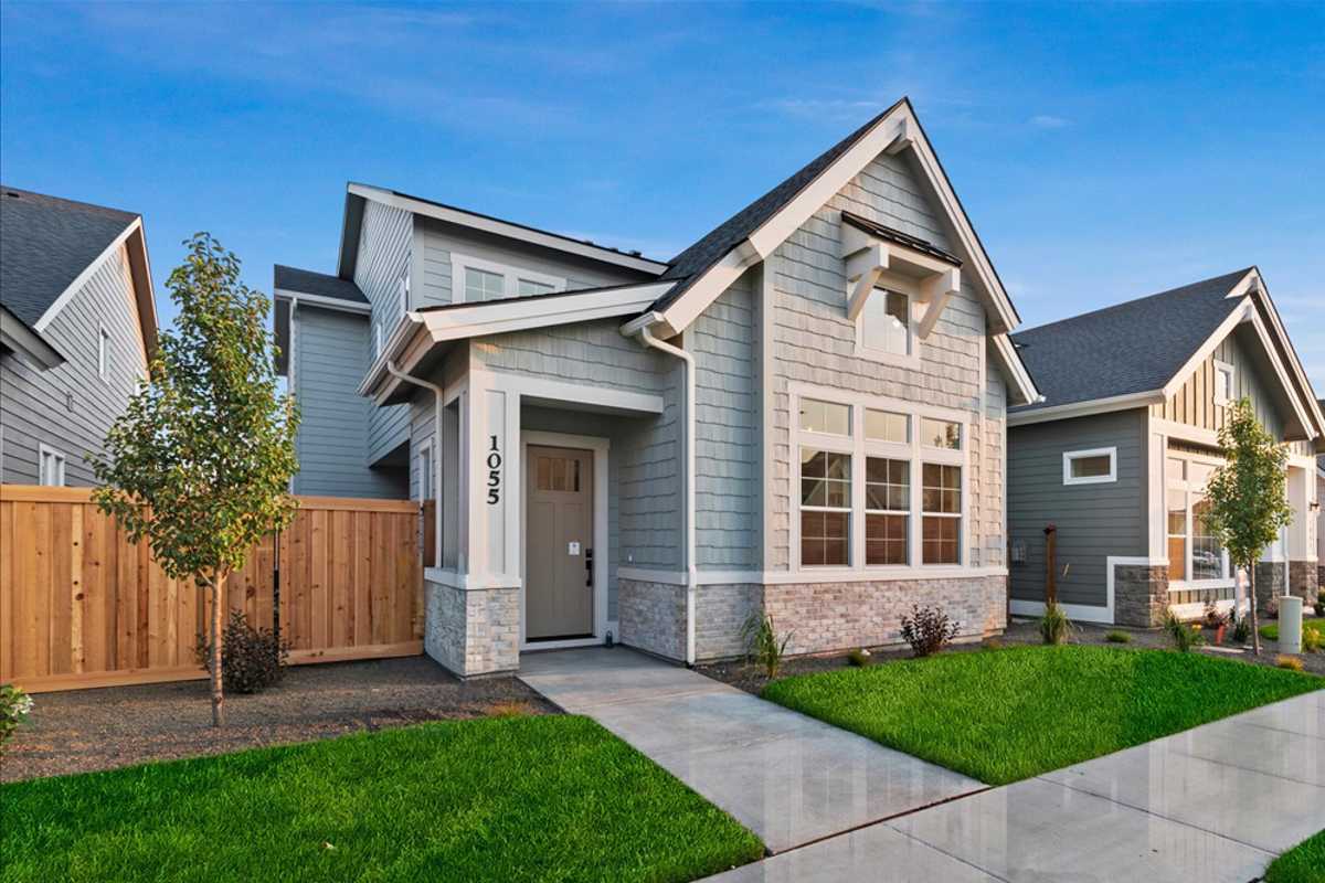 1055 E Escalation St_06