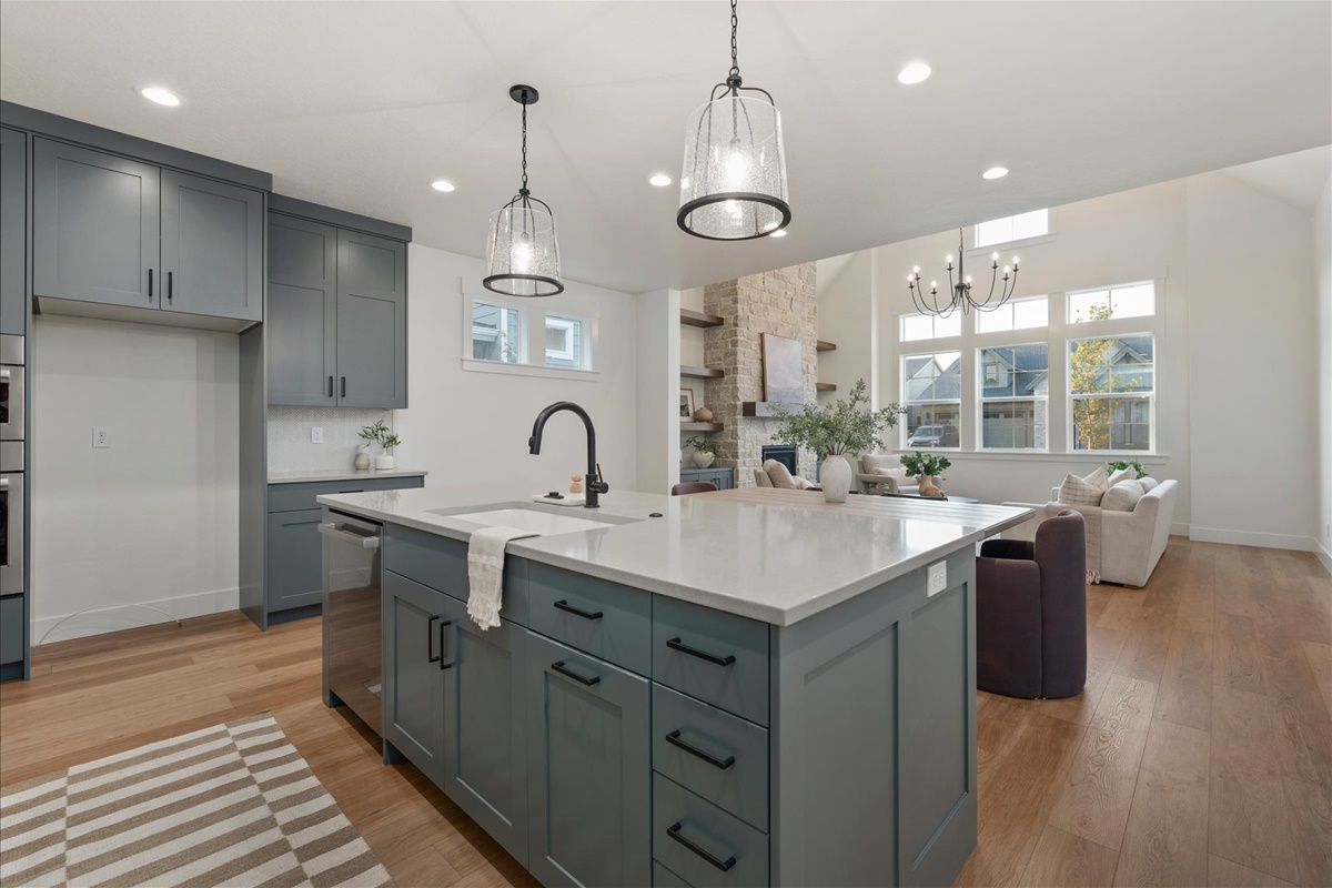 1055 E Escalation St_14
