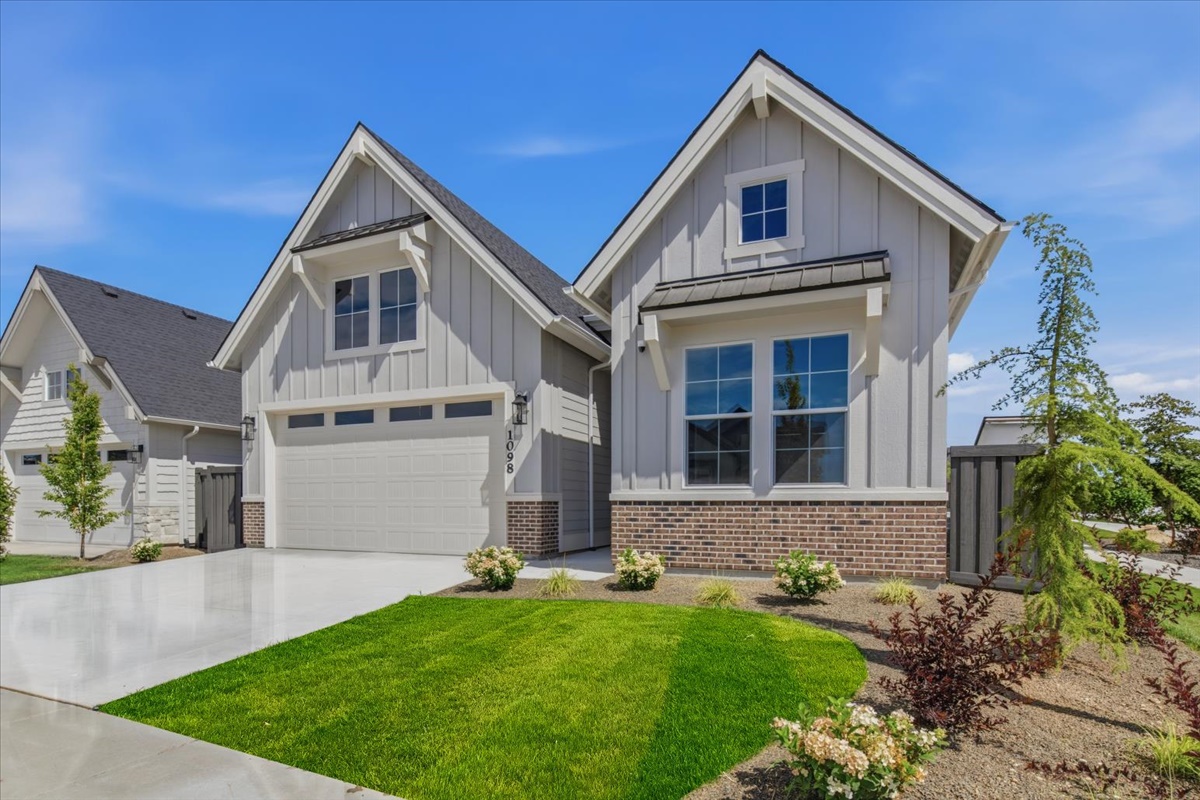 1098 E Escalation St_06