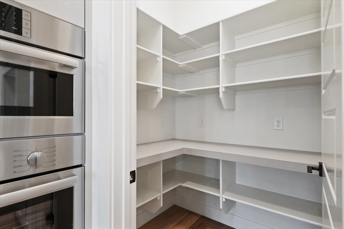 1098 E Escalation St_18