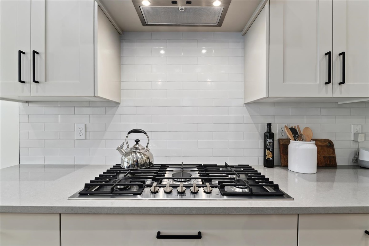1098 E Escalation St_19