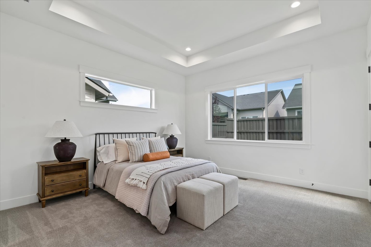 1098 E Escalation St_26