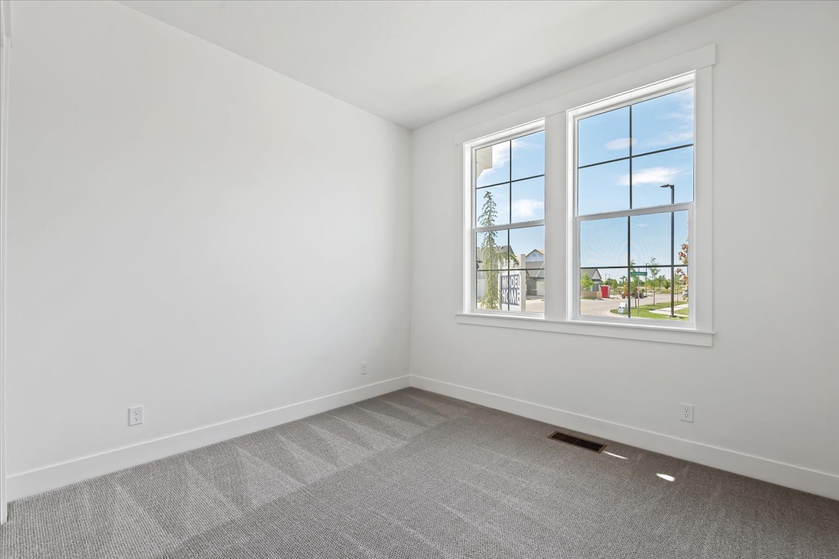 1098 E Escalation St_36