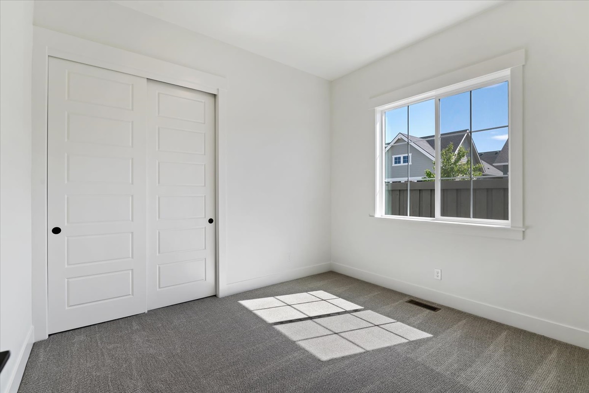 1098 E Escalation St_37