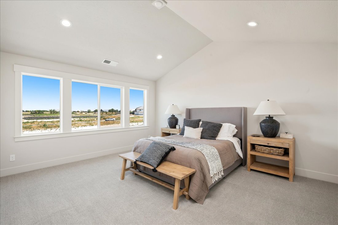 818 E Crescendo St_04