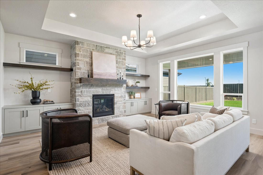818 E Crescendo St_08