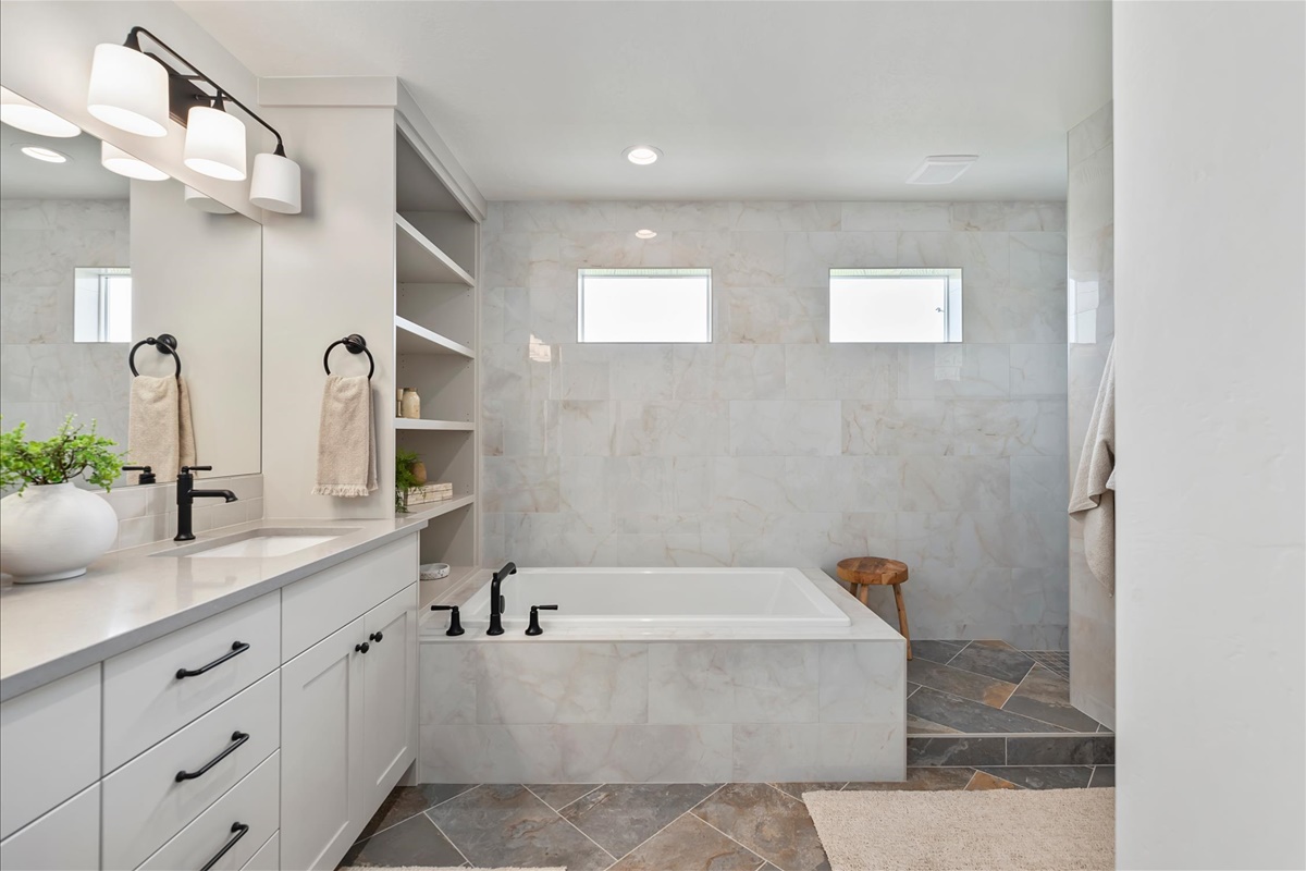 7008 S Cadence Ave_05