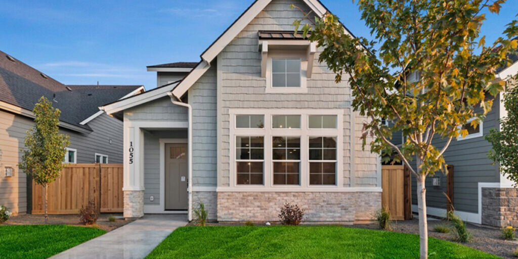 1055 E Escalation St_01